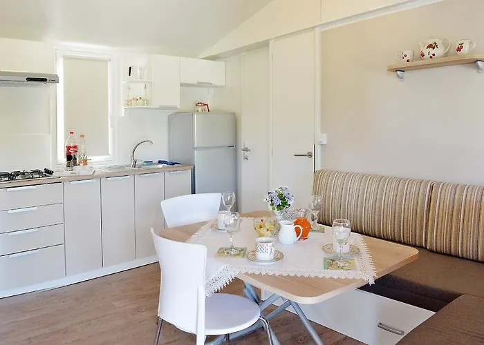 Vakantiepark Mobile Homes Murter 4*